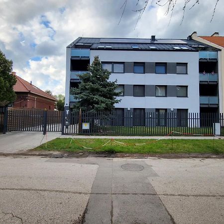 Tisza River Apartman Szeged Ngoại thất bức ảnh
