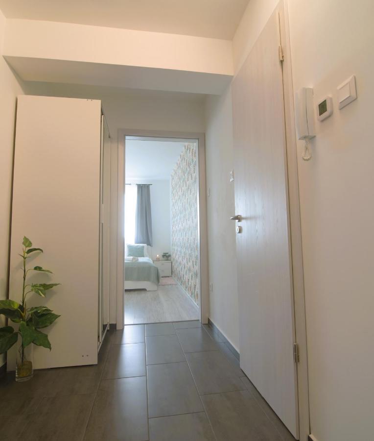 Tisza River Apartman Szeged Ngoại thất bức ảnh