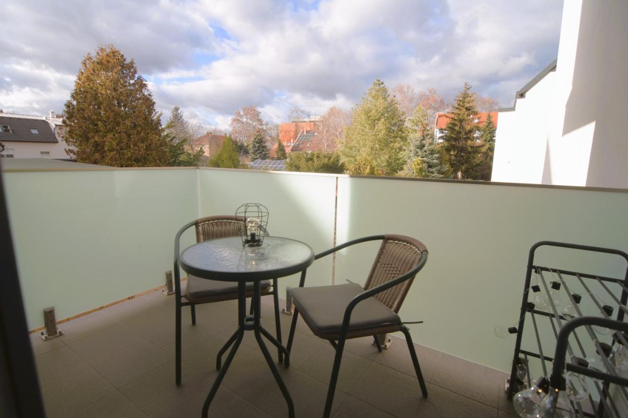 Tisza River Apartman Szeged Ngoại thất bức ảnh