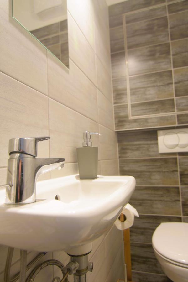 Tisza River Apartman Szeged Ngoại thất bức ảnh