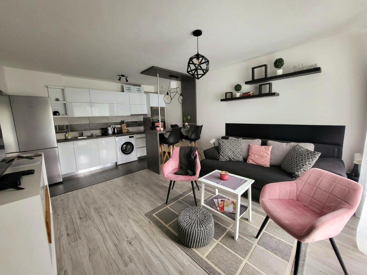 Tisza River Apartman Szeged Ngoại thất bức ảnh